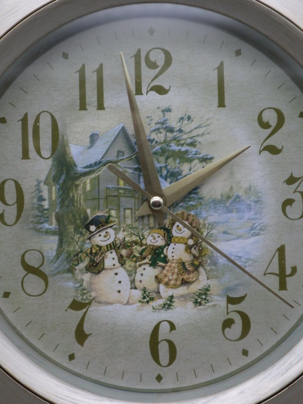 Vintage Skytimer Original Caroling Christmas Clock Winter Snowman Scene 9 1/2" - Picture 3 of 6